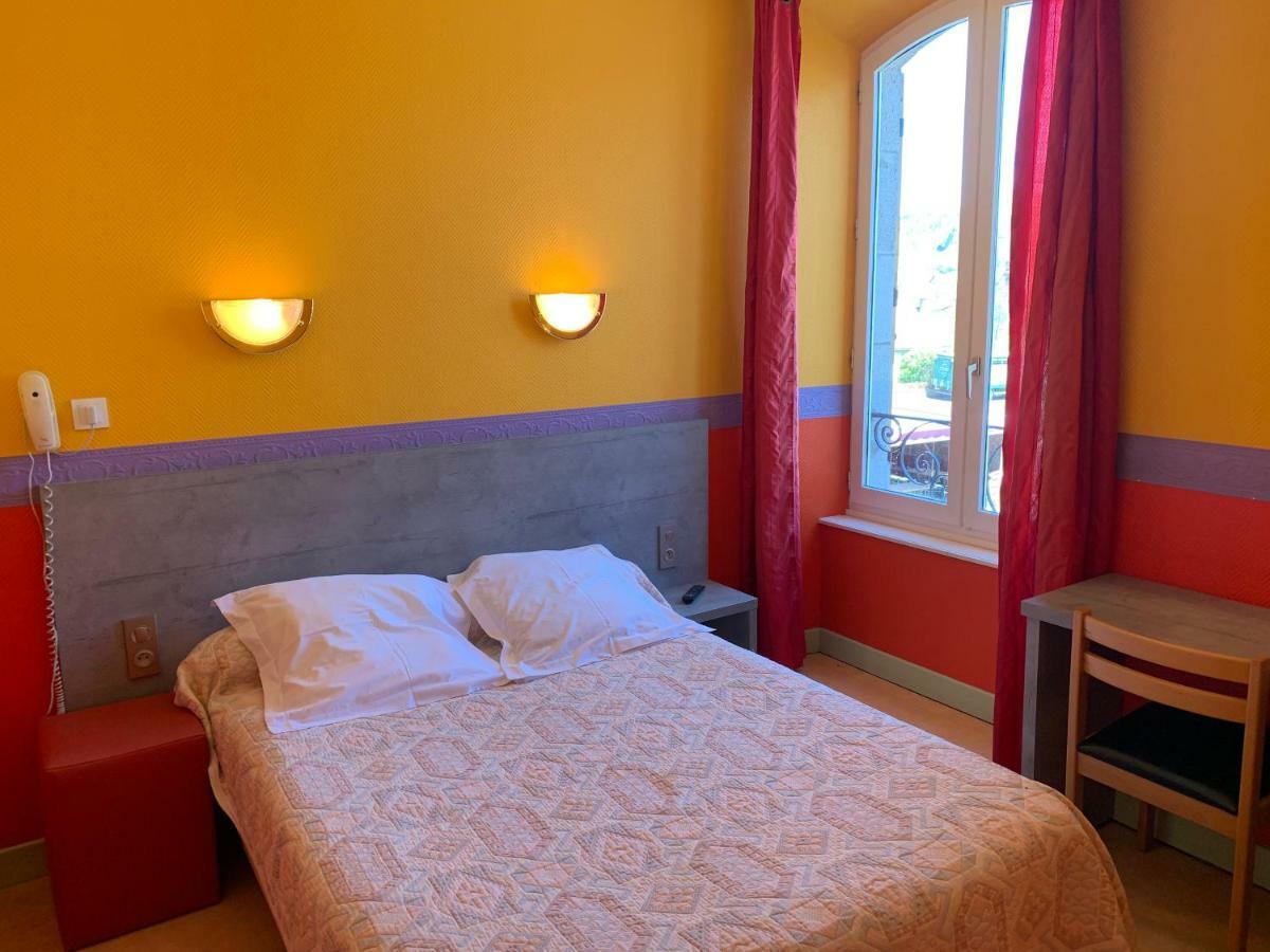 Hotel Des Voyageurs Chez Betty Neussargues en Pinatelle المظهر الخارجي الصورة