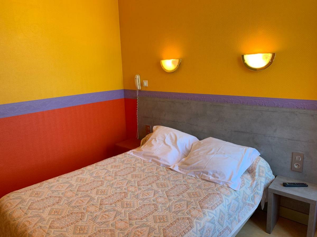 Hotel Des Voyageurs Chez Betty Neussargues en Pinatelle المظهر الخارجي الصورة